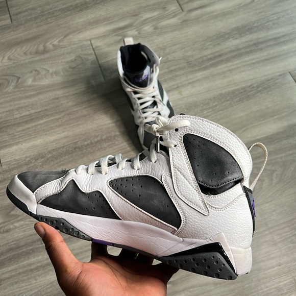 Air Jordan 7 Retro Flint (2021)  Men (9) - Picture 6 of 13